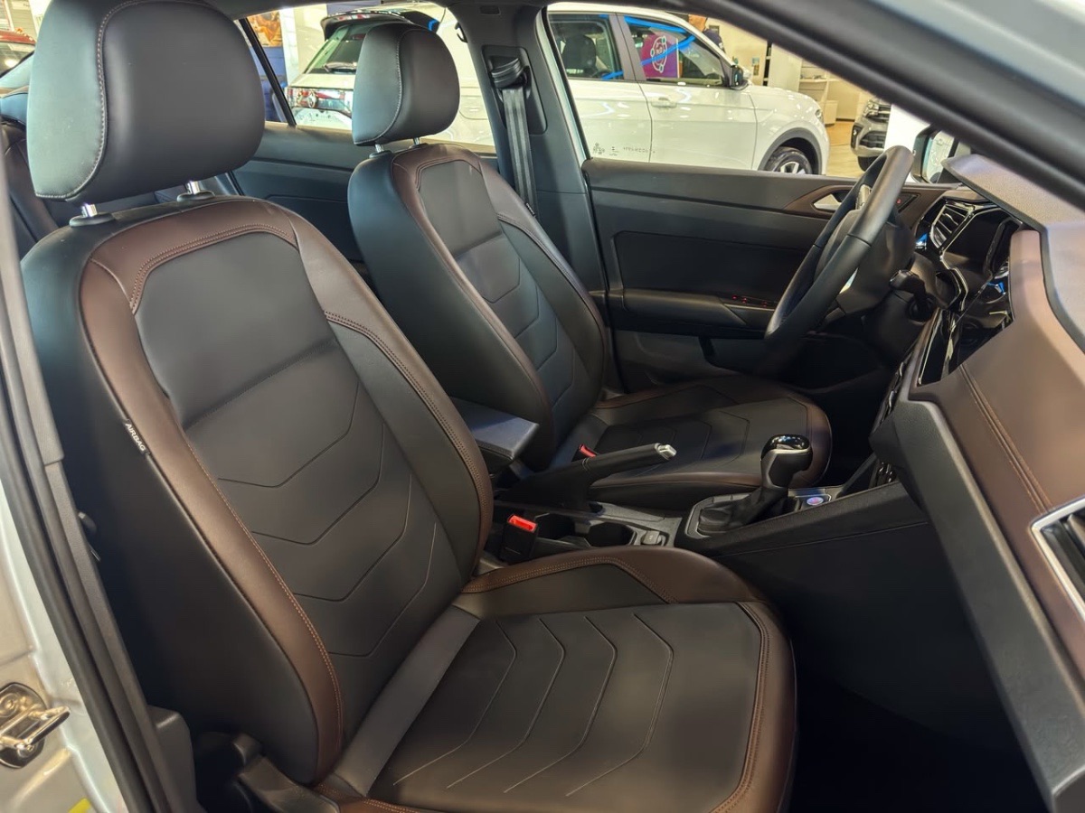 Volkswagen VIRTUS Highline 200 TSI 1.0 Flex 12V Aut 2026 — foto 5